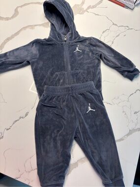 Jordan Kids Gray Velour Hoodie & Joggers Set